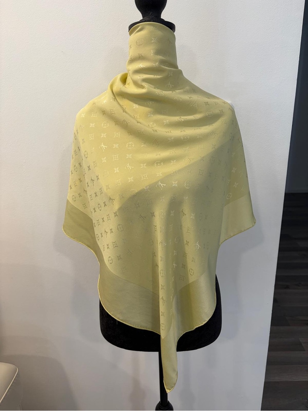 Louis Vuitton Silk Scarf Lime Monogram Hand Rolled Made In France